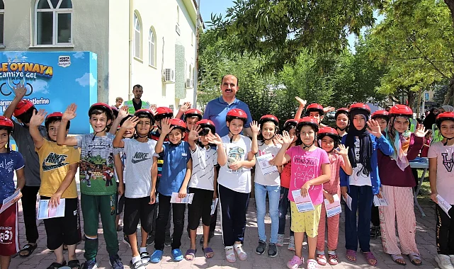 Konya'da çocuklara bisiklet hediyesi