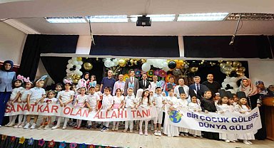 Köyceğiz'de Kur'an kursu öğrencilerinden yıl sonu programı