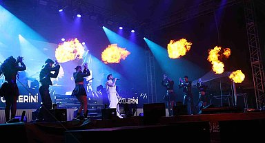 Kozan'ın kurtuluşunun 105'nci yılında gençler Sefo konseriyle coştu