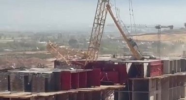 Kule vinç devrildi, 1 işçi öldü