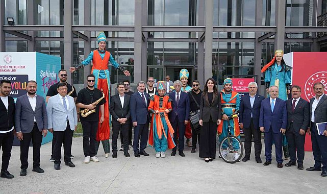 Kültür Yolu Festivali başladı: "Samsun'dan dünya kültür turizmine büyük katkı"