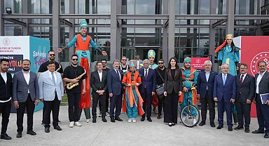 Kültür Yolu Festivali başladı: "Samsun'dan dünya kültür turizmine büyük katkı"