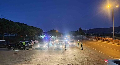 Kural tanımaz sürücüler jandarmadan kaçamadı