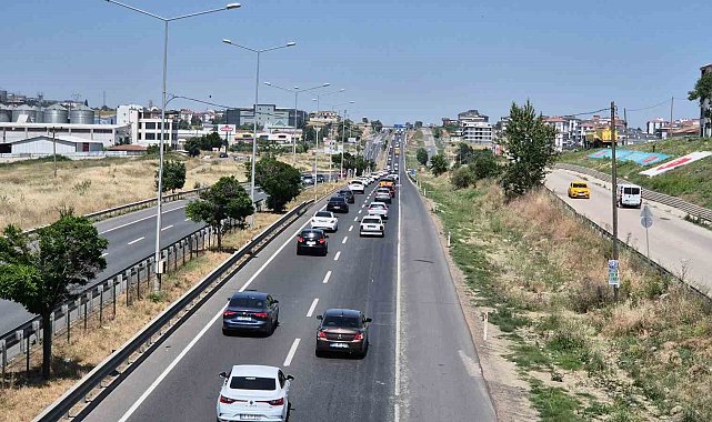Kurban Bayramı tatili dönüşünde Trakya'dan İstanbul yönüne trafik yoğunluğu oluştu