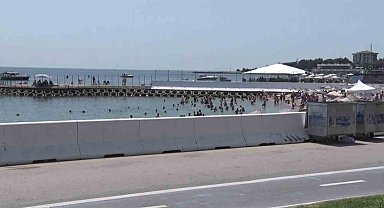 Kurban Bayramı'nda Caddebostan Plajında yoğunluk oluştu