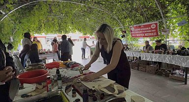 Kursiyer kadınların el emeği ürünleri yoğun ilgi gördü