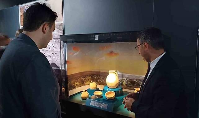 Kurtarma kazılarında çıkartılan 2 bin 300 yıllık 26 eser Hasankeyf Müzesi'nde sergilendi