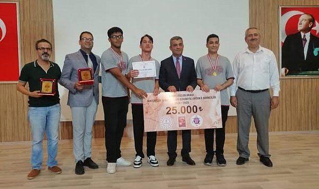 Kuşadalı öğrenciler Matematik Olimpiyatlarında il birincisi oldu