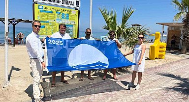 Kuşadası plajları 25 Mavi Bayrak ile taçlandı
