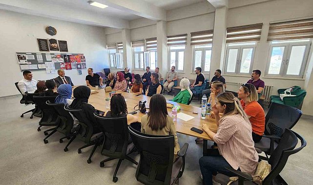 Kütahya MEM Müdürü Yılmaz'dan okullara yılsonu seminer haftası ziyaretleri