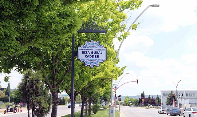 Kütahya OSB'den çini motifli cadde tabelaları