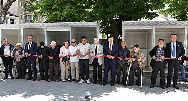 Kütahya'da ayakkabı boyacılarına modern hizmet alanları