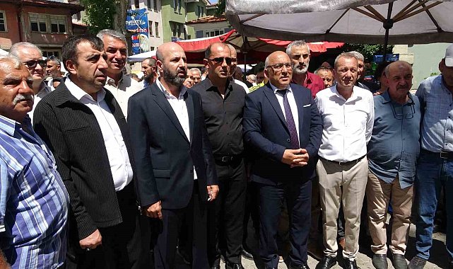 Kütahya'da Çarşamba Pazarı'nın kapatılmak istenmesi tepkiye sebep oldu