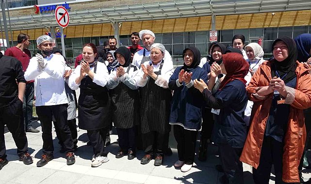 Kütahya'da hastane yemekhanesi taşeron çalışanlarından eylem