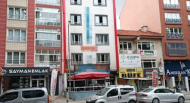 Kütahya'da otelde yangın: 2 kişi dumandan etkilendi