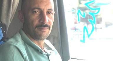 Kütahya'da tır devrildi, sürücüsü hayatını kaybetti