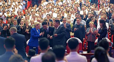 Kuzey Kore lideri Kim Jong-un, Rus Bakan Lyubimova'yı ağırladı