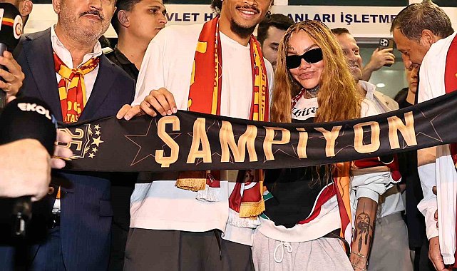 Leroy Sane, İstanbul'a geldi