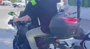 LGS'ye geç kalan öğrencileri polis yetiştirdi