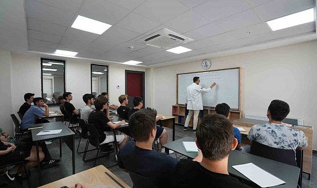 Lise Medeniyet Akademileri'nde yaz dönemi kayıtları başlıyor
