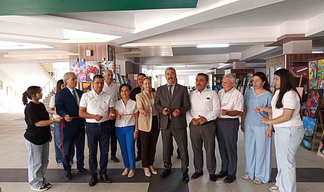 Liseli genç yeteneklerin eserleri göz doldurdu