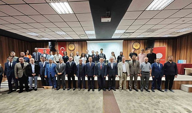 Liseli şairler ödüllerine kavuştu