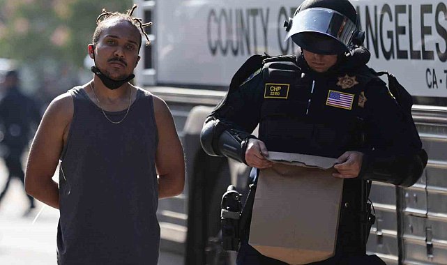 Los Angeles'ta kısmi sokağa çıkma yasağı ilan edildi