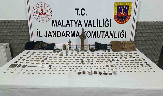 Malatya'da tarihi eser kaçakçılarına operasyon: 2 gözaltı