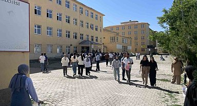 Malazgirt'te YKS heyecanı yaşandı