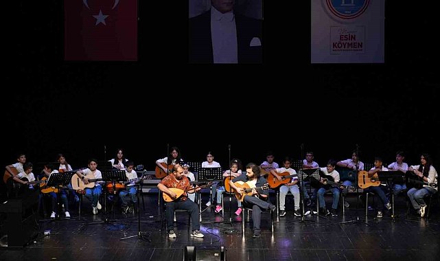 Maltepe'de geleceğin sanatçılarından yıl sonu gösterisi