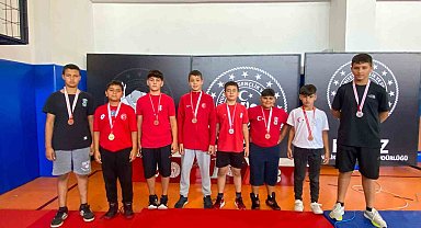 Manavgat Belediyesi Güreş Kulübü'nden, Antalya il seçmelerinde büyük başarı