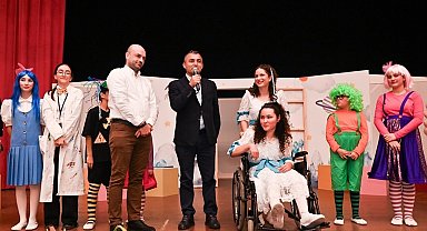 Manavgat Kent Tiyatrosu'na çifte ödül