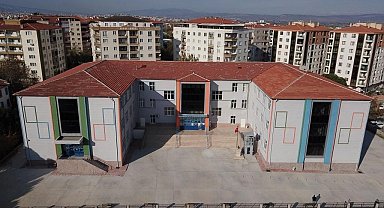 Manisa'da 270 binden fazla öğrenci karne alacak