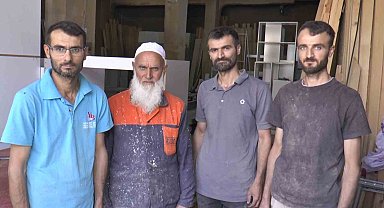 Marangoz baba ve 3 oğlu aynı mesleği yapmanın gururunu yaşıyor