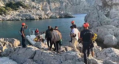 Marmaris'te 15 düzensiz göçmen ve bir göçmen kaçakçısı yakalandı