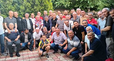 Masterler derneği üyeleri dostluk maçı sonrası gönüllerince eğlendi