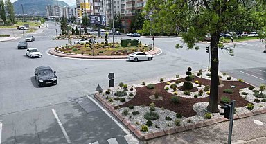 Melikgazi'de kavşak ve refüjler beğeni topladı