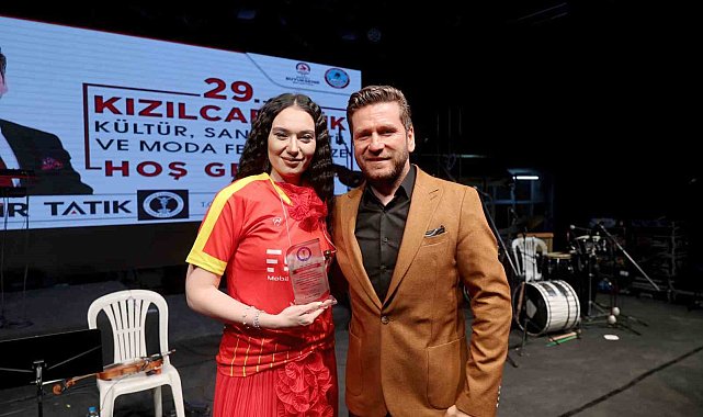 Meltem Leylekoğlu, Tavas'ta hayranlarıyla buluştu