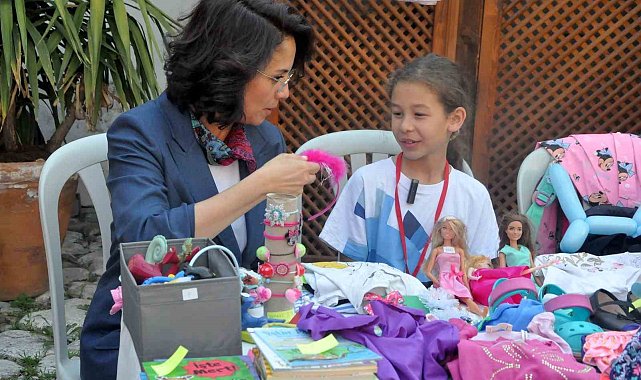 Menteşe'de "Hazine Pazarı" renkli görüntülere sahne oldu