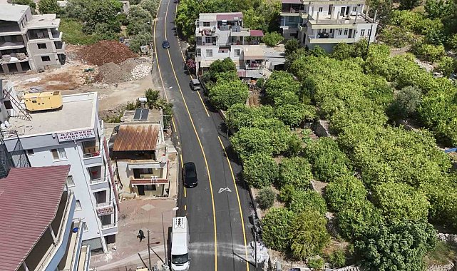 Mersin Büyükşehir, Silifke Atakent'te cadde ve sokakları yeni yüzüne kavuşturdu