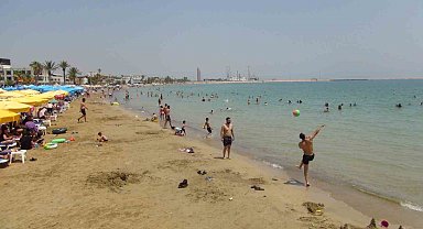 Mersin plajlarında bayram bereketliliği yaşandı