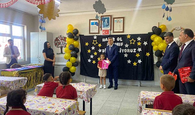 Mersin'de 403 bin öğrenci karne sevinci yaşadı