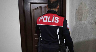 Mersin'de 54 adrese operasyon: 89 aranan şahıs yakalandı