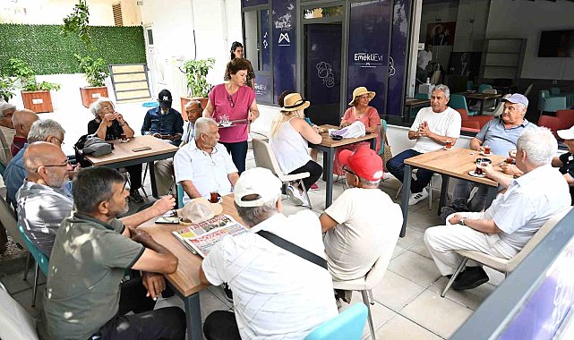 Mersin'de emekliler 'Emekli Evi'nde sosyalleşiyor
