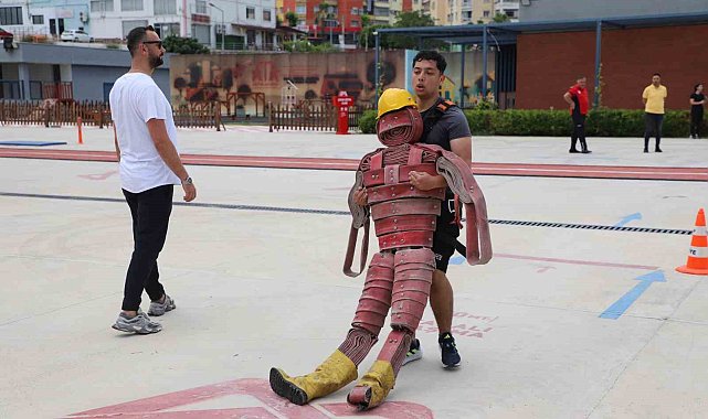 Mersin'de itfaiye eri adayları parkur sınavına hazırlanıyor