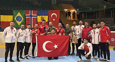 Milli boksörler, Çekya'da 3 madalya kazandı