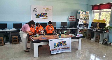 Minik Akıncılar takımı Türkiye'yi Singapur'da temsil edecek