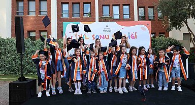 Minik Ekonomililer'in 'mezuniyet' heyecanı