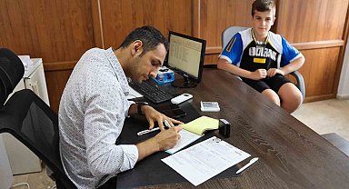 Minik sporcular spora ilk adımlarını Akdeniz'de atıyor