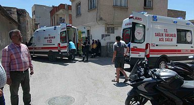 Motosiklet ile hafif ticari araç çarpıştı: 2 yaralı